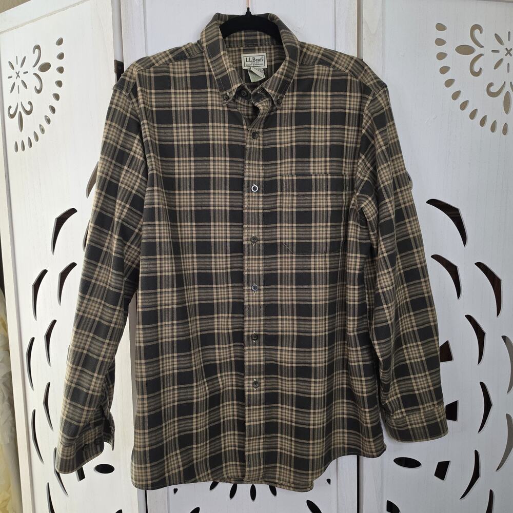 LL Bean Men's Classic Long Sleeve Plaid Button Down with Pocket ID 253770 Size M
